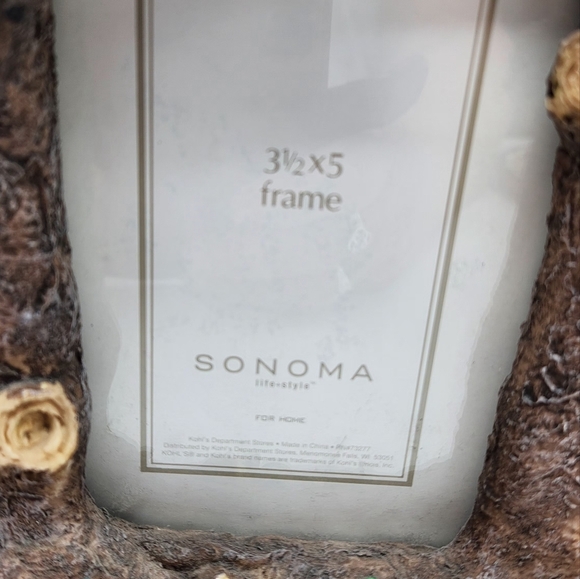 Sonoma Tropical Parrot Picture Frame 4.5x6 outer handpainted stoneware. 3.5 x5 - Picture 2 of 8